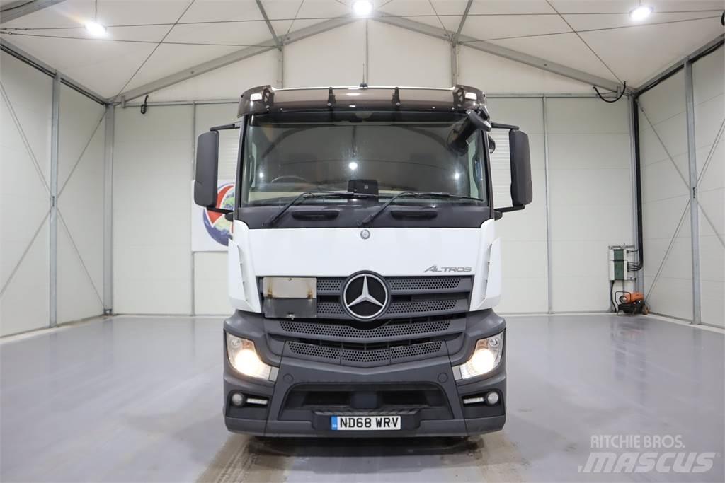 Mercedes-Benz ACTROS 2448 牵引车