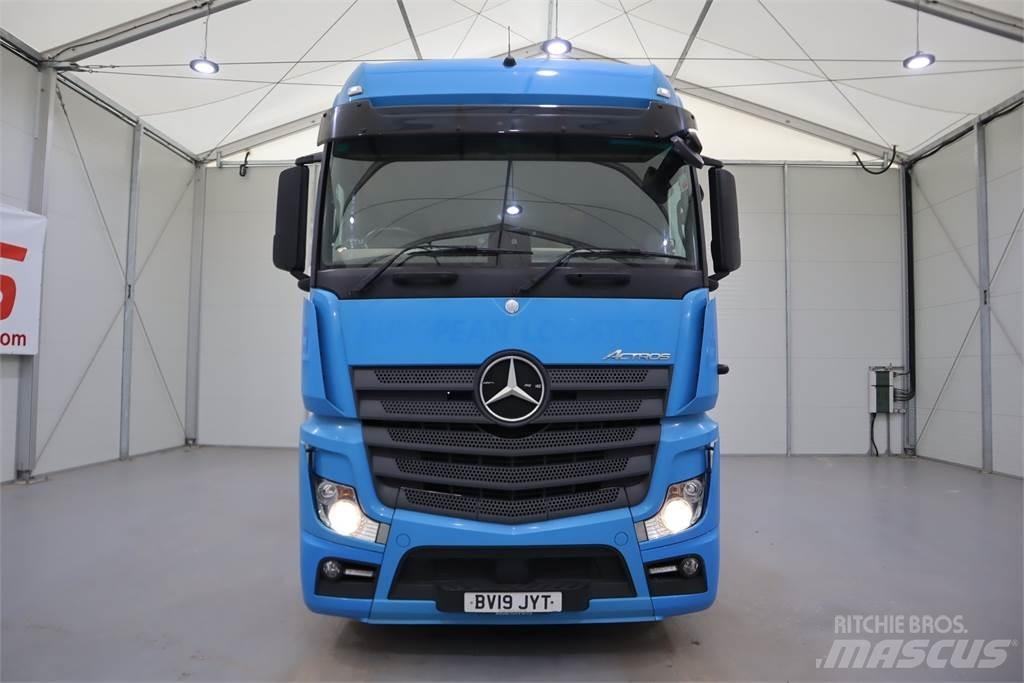 Mercedes-Benz Actros 2545 牵引车
