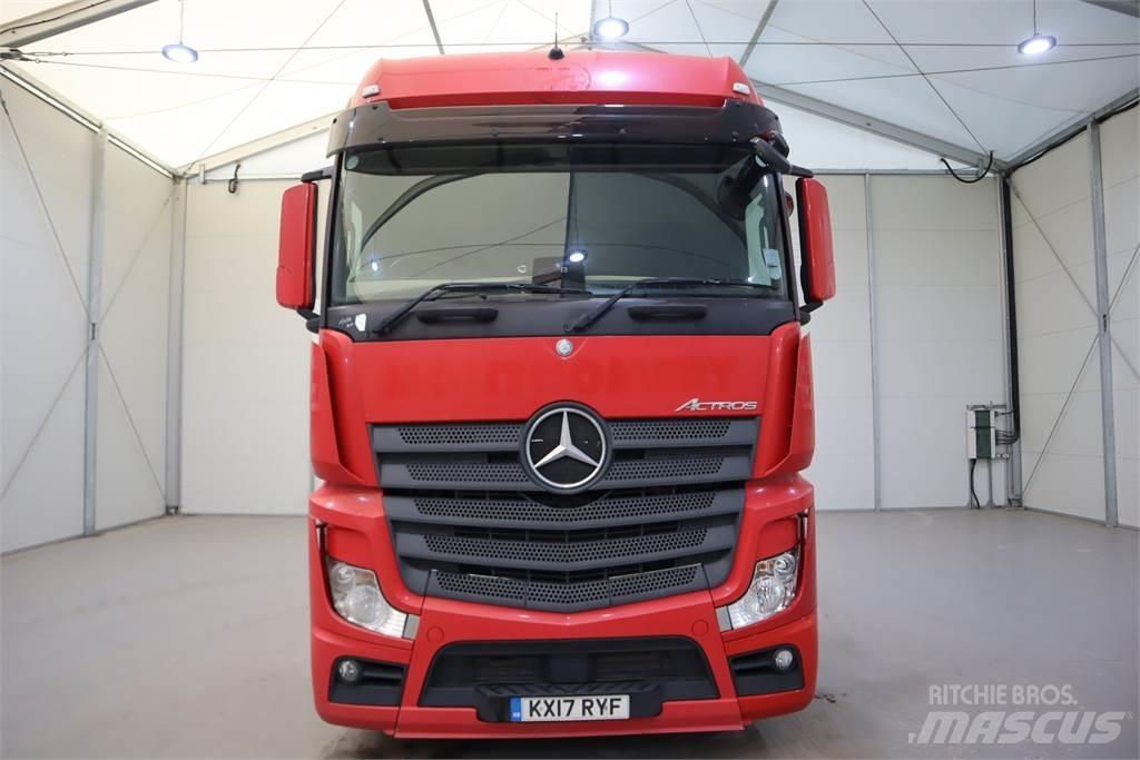 Mercedes-Benz Actros 2545 牵引车