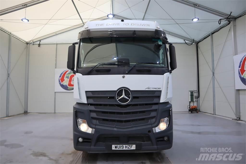Mercedes-Benz Actros 2545 牵引车
