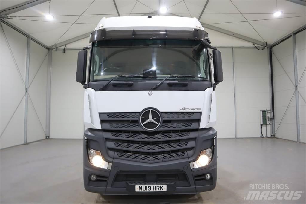 Mercedes-Benz Actros 2545 牵引车
