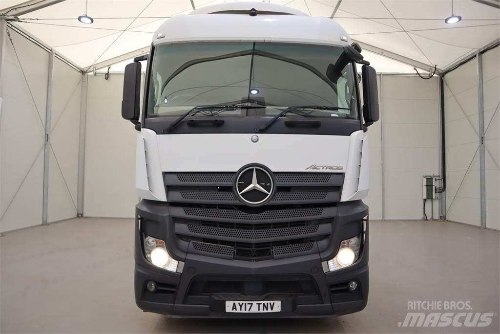 Mercedes-Benz Actros 2545 牵引车
