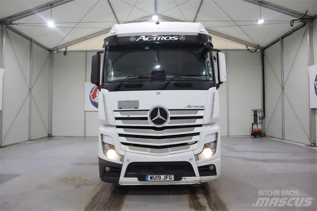 Mercedes-Benz Actros 2545 牵引车