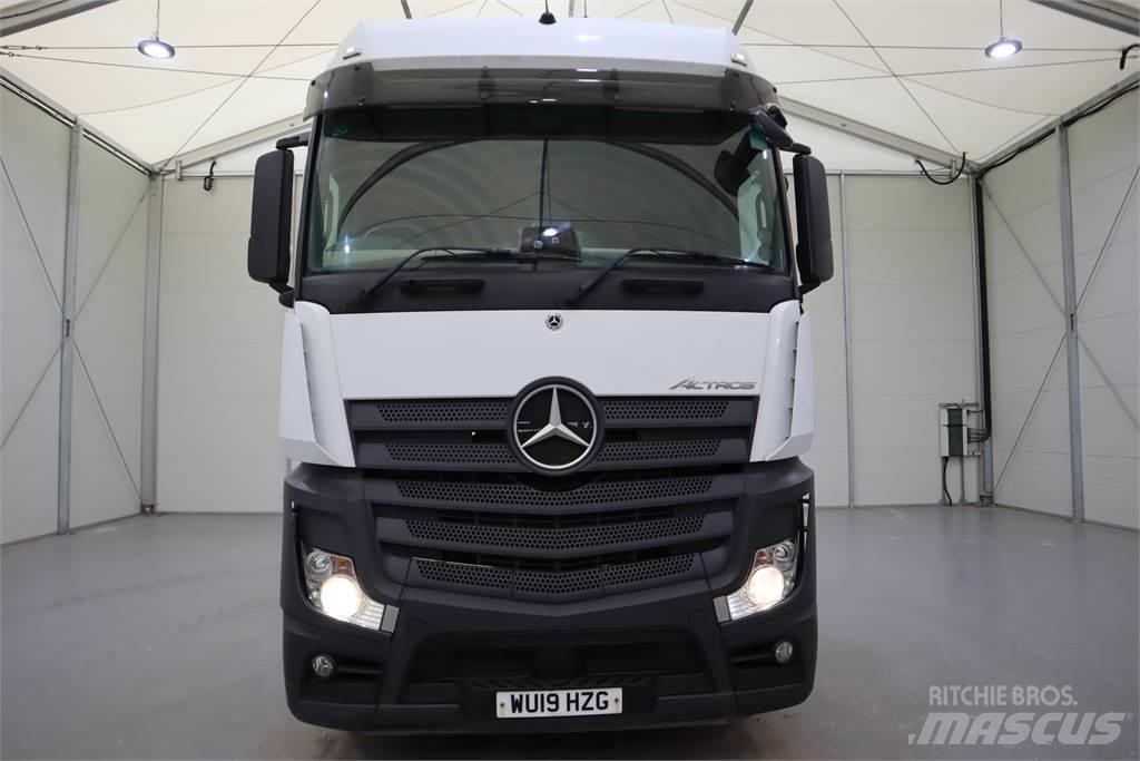 Mercedes-Benz Actros 2545 牵引车