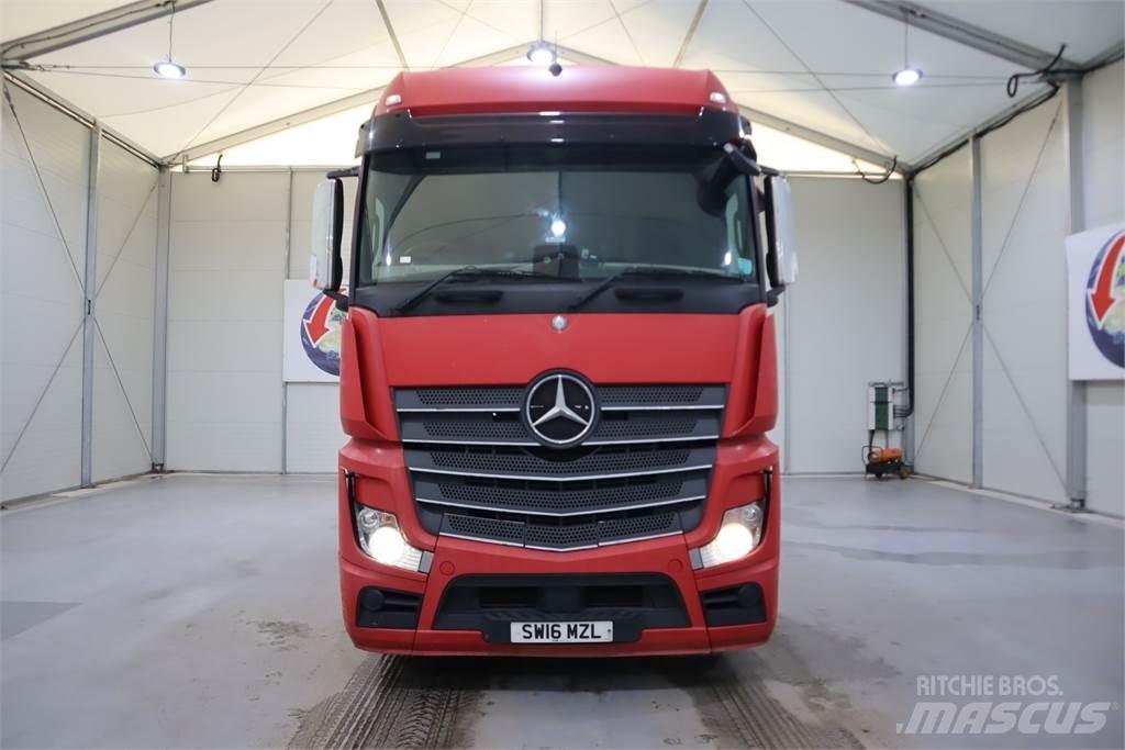 Mercedes-Benz Actros 2545 牵引车