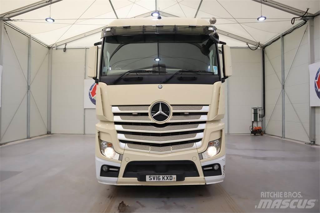 Mercedes-Benz Actros 2545 牵引车