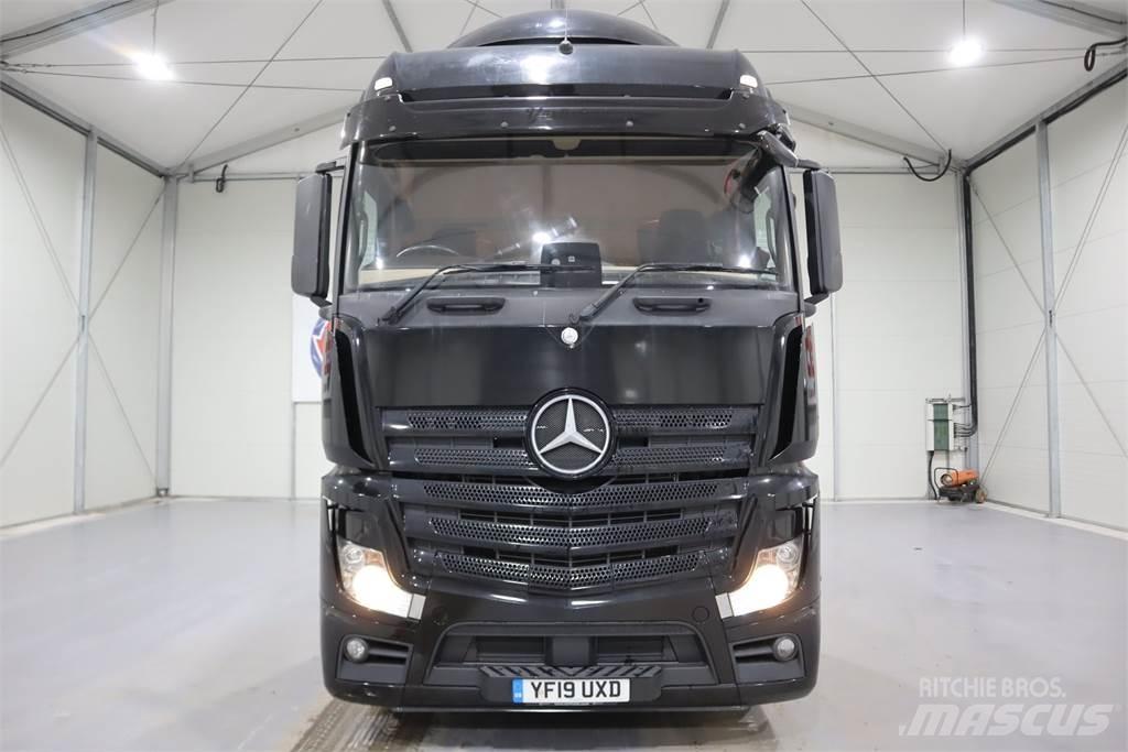 Mercedes-Benz Actros 2545 牵引车