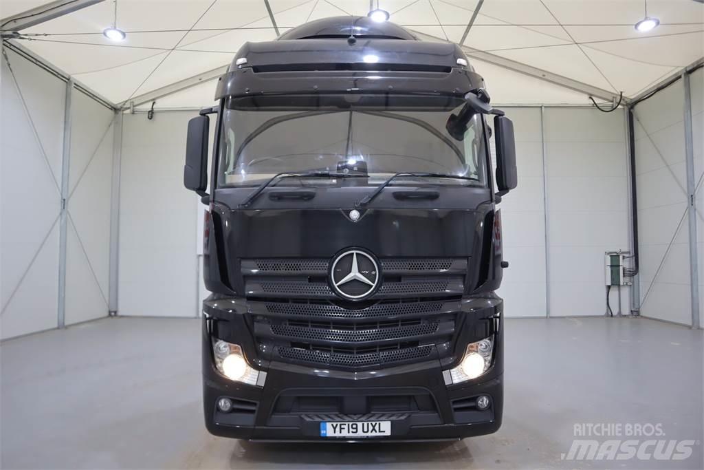 Mercedes-Benz Actros 2545 牵引车