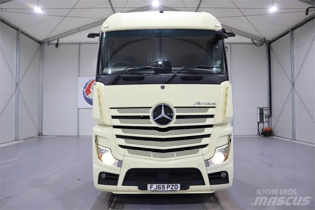Mercedes-Benz Actros 2545 牵引车