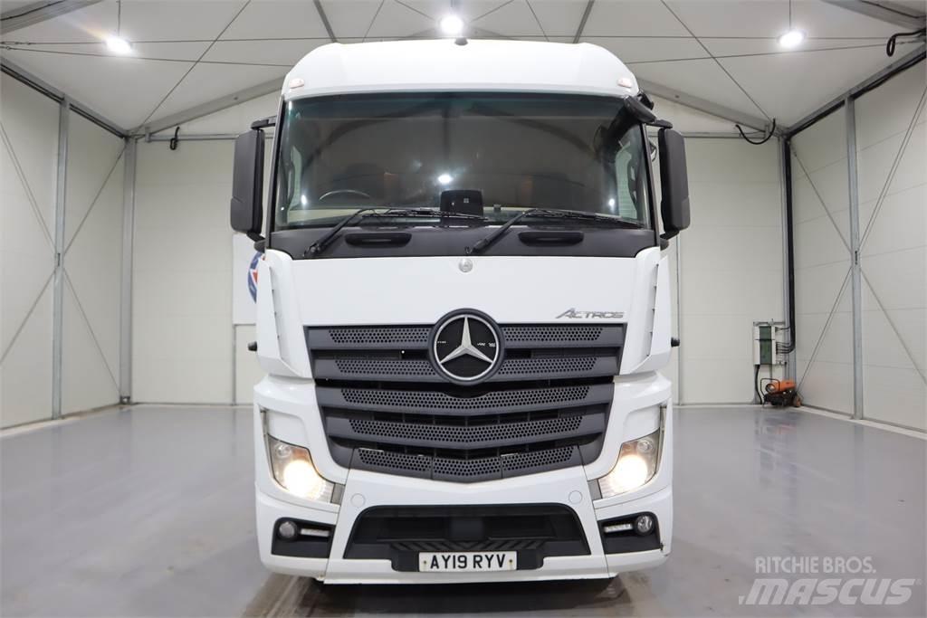 Mercedes-Benz Actros 2545 牵引车