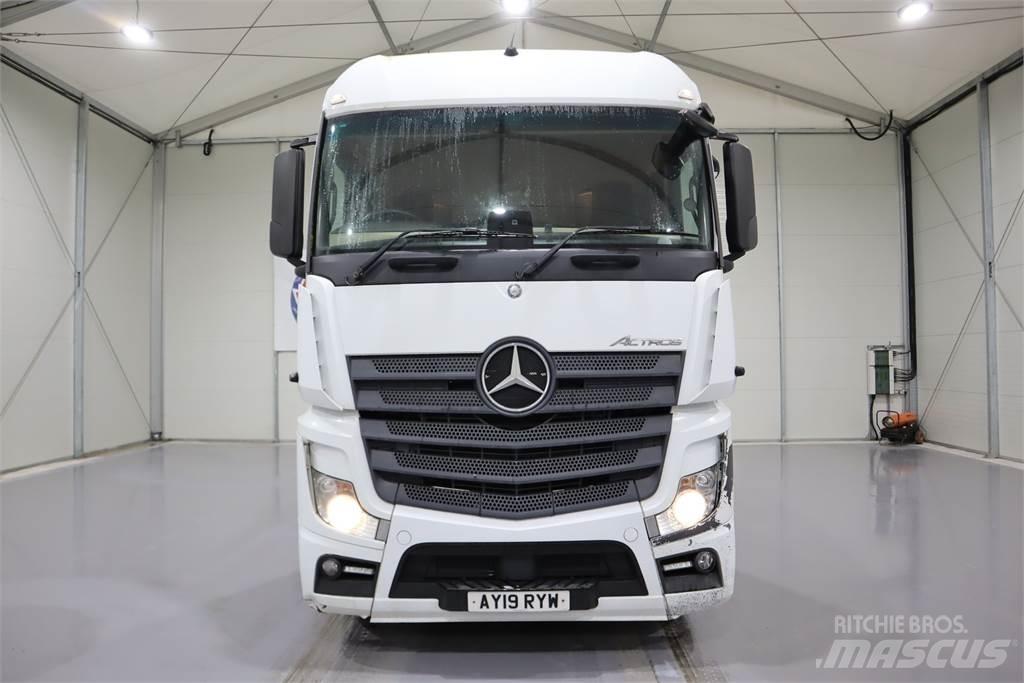 Mercedes-Benz Actros 2545 牵引车