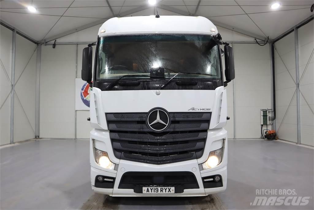 Mercedes-Benz Actros 2545 牵引车