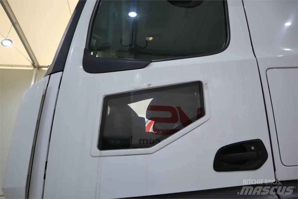 Mercedes-Benz Actros 2545 牵引车