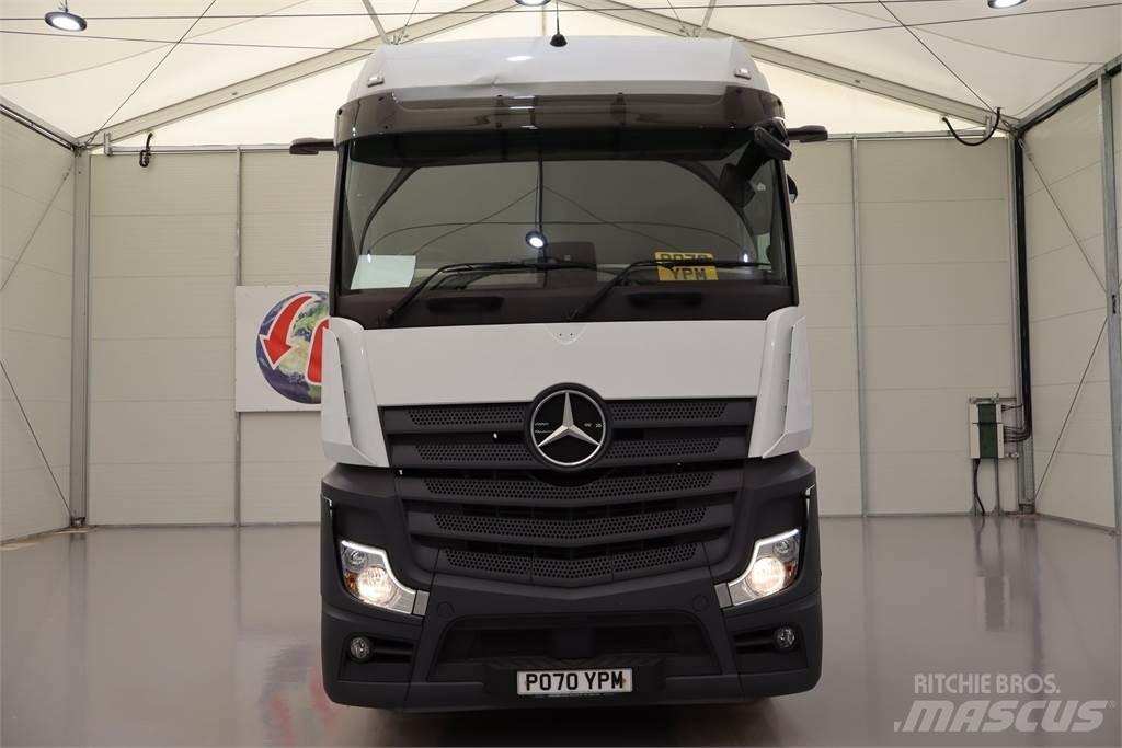 Mercedes-Benz Actros 2545 牵引车