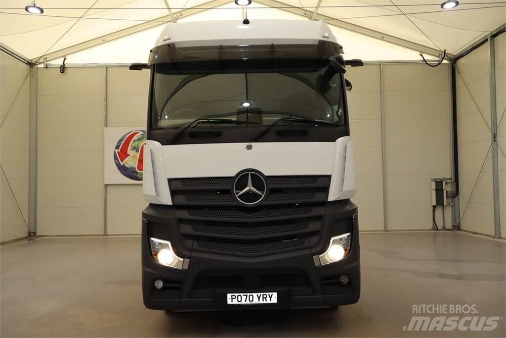 Mercedes-Benz Actros 2545 牵引车