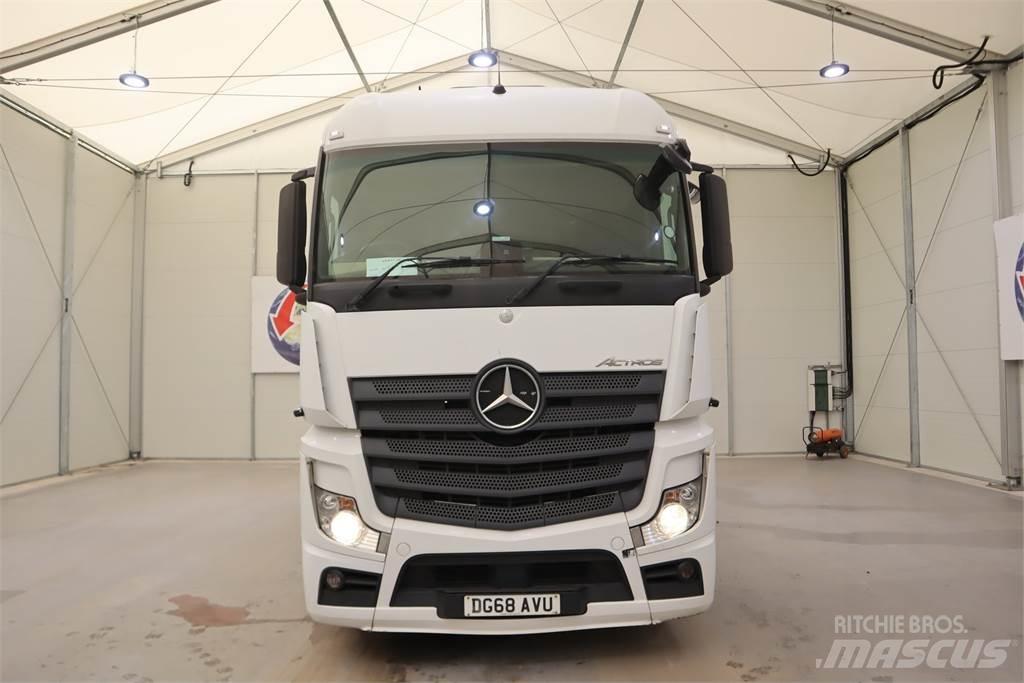 Mercedes-Benz Actros 2545 牵引车