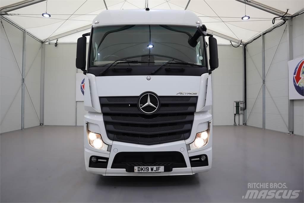 Mercedes-Benz ACTROS 2545 牵引车