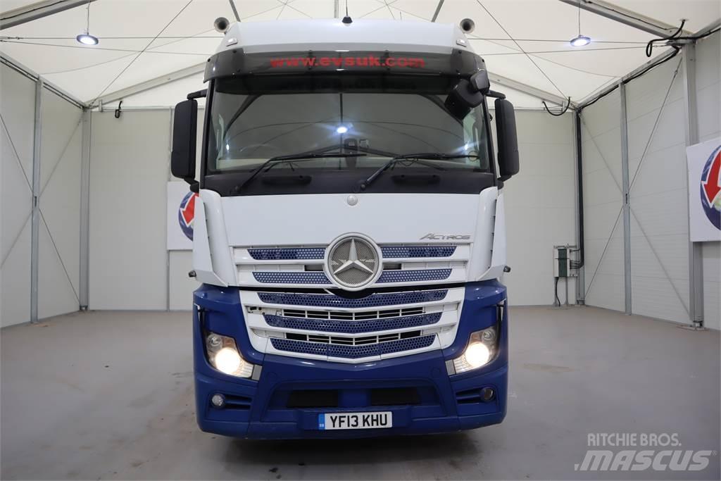 Mercedes-Benz Actros 2545 牵引车
