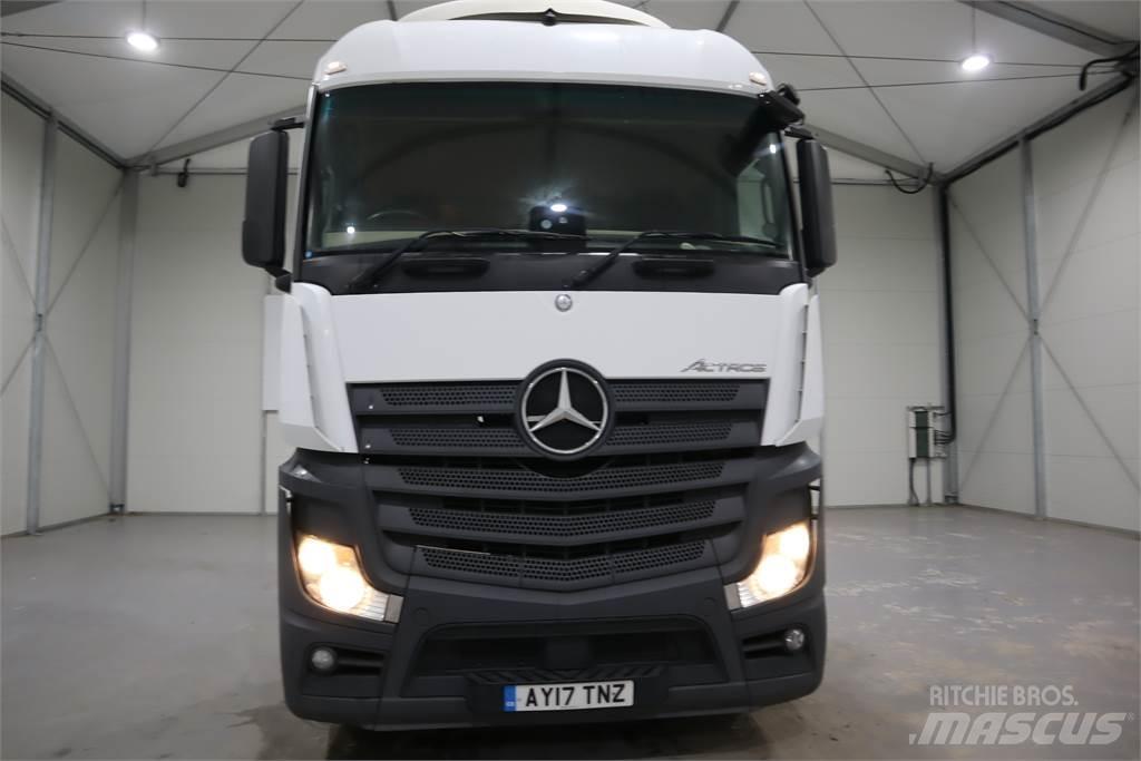 Mercedes-Benz ACTROS 2545 牵引车