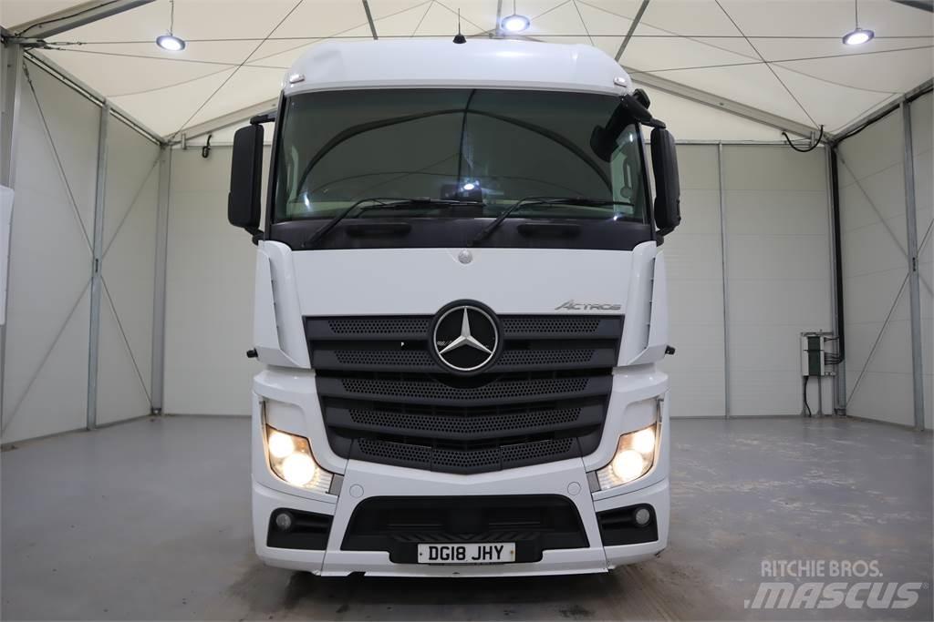 Mercedes-Benz Actros 2545 牵引车