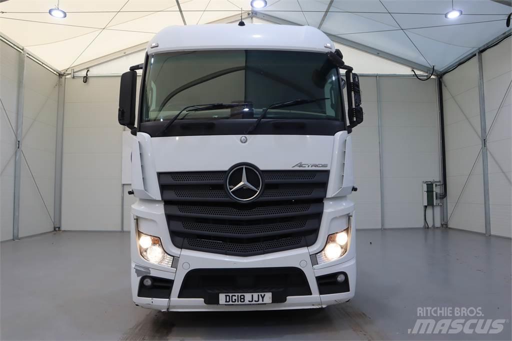 Mercedes-Benz Actros 2545 牵引车