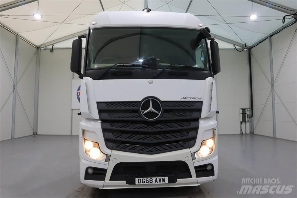 Mercedes-Benz Actros 2545 牵引车