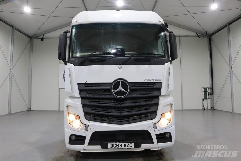 Mercedes-Benz Actros 2545 牵引车