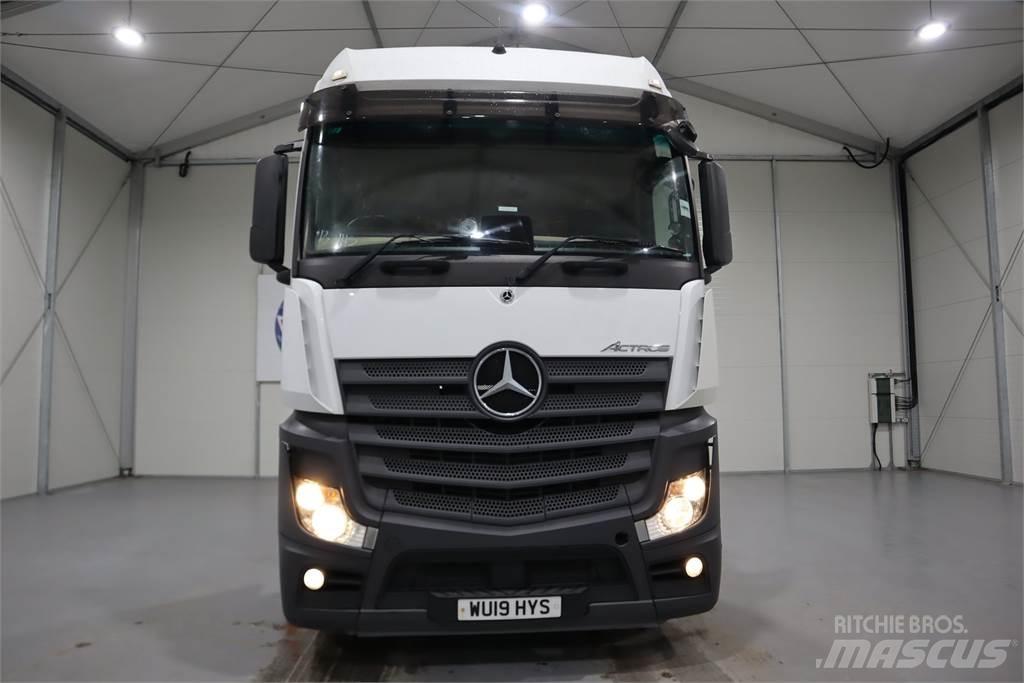 Mercedes-Benz ACTROS 2545 牵引车