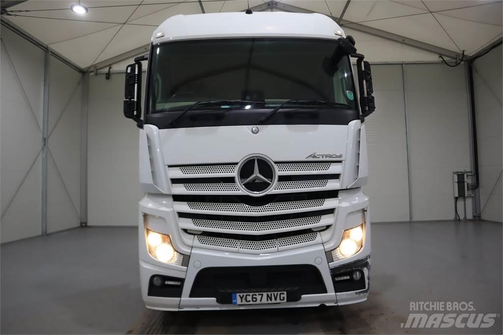 Mercedes-Benz ACTROS 2546 牵引车