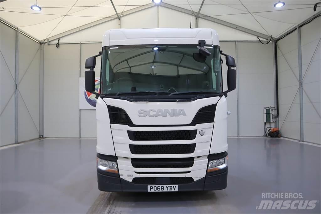 Scania R450 牵引车