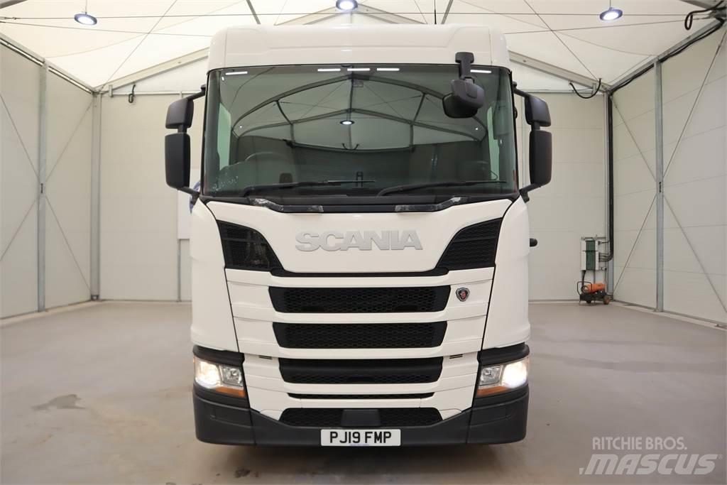 Scania R450 牵引车
