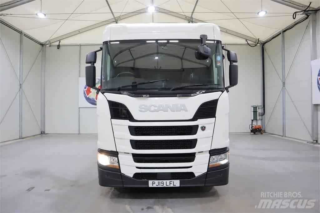 Scania R450 牵引车