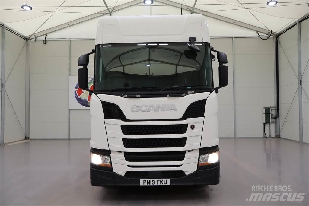 Scania R450 牵引车