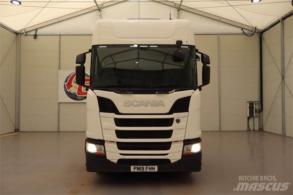 Scania R450 牵引车