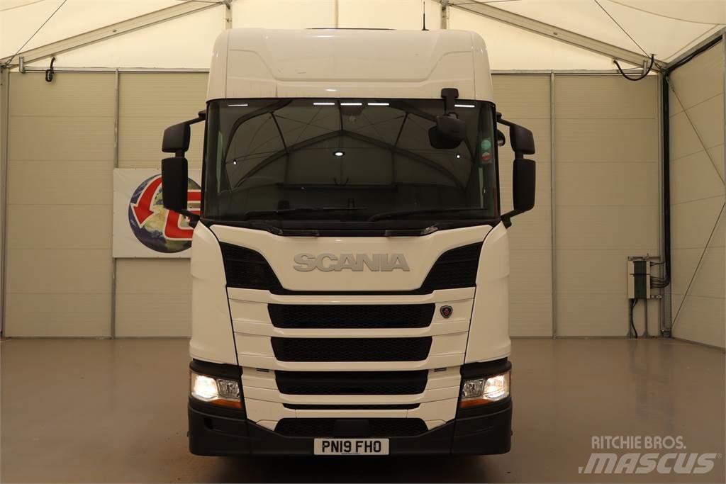 Scania R450 牵引车