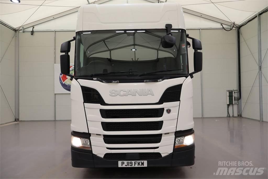 Scania R450 牵引车
