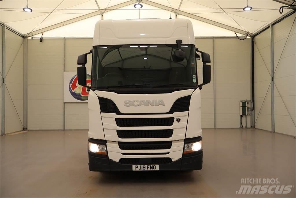 Scania R450 牵引车