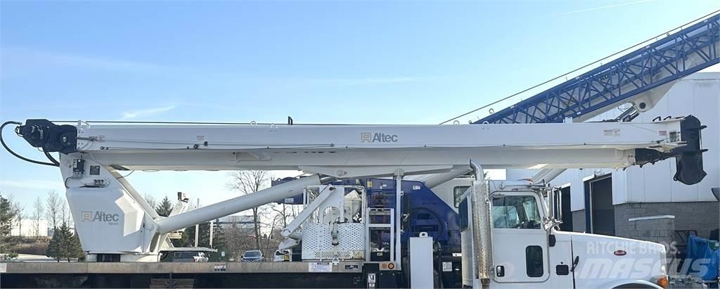 Altec  吊杆和铲斗