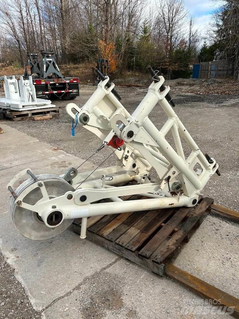 Demag  吊杆和铲斗