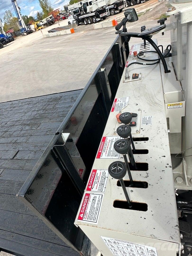 National NBT30H-2 起重车