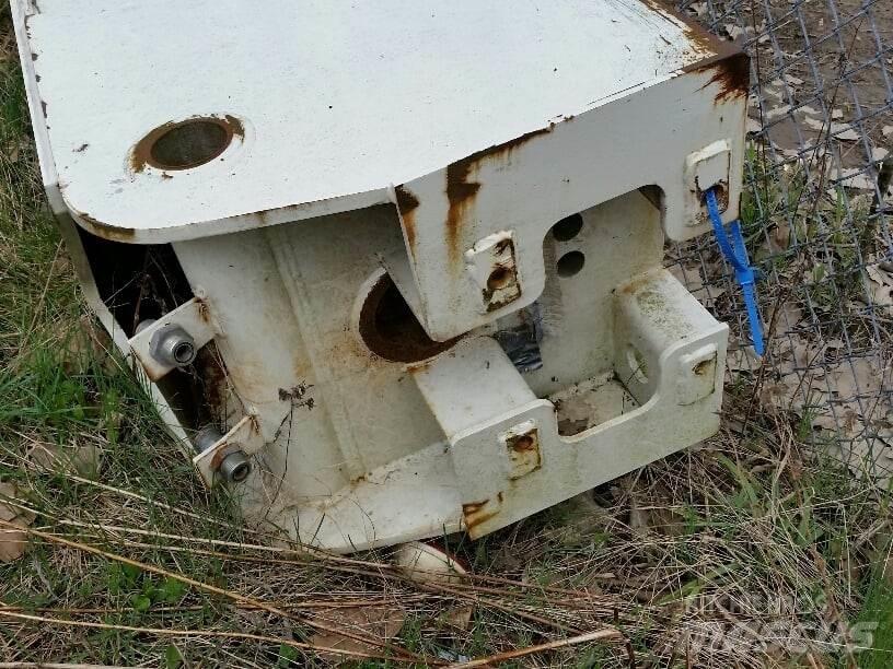 Terex  吊杆和铲斗