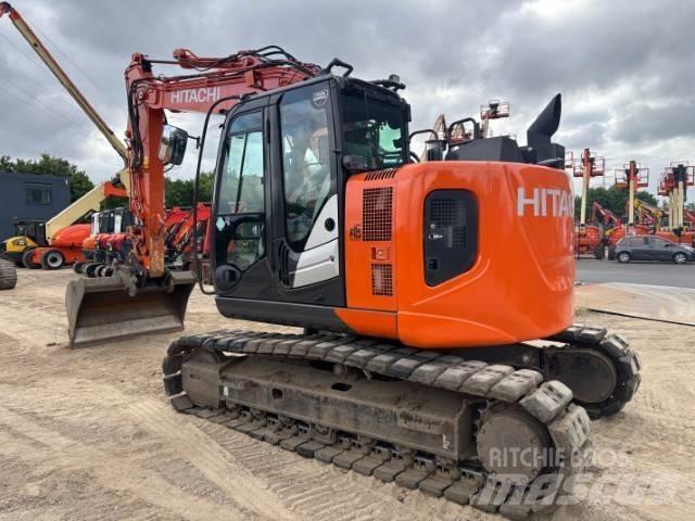 Hitachi ZX 135 US-6 履带挖掘机