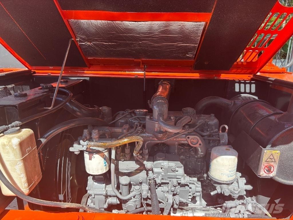 Hitachi ZX 70 小型挖掘机
