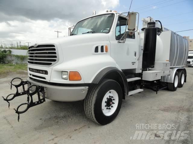Sterling LT 9500 组合/真空油槽车