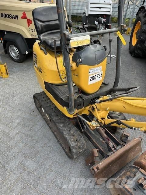 Komatsu PC09-1 小型挖掘机