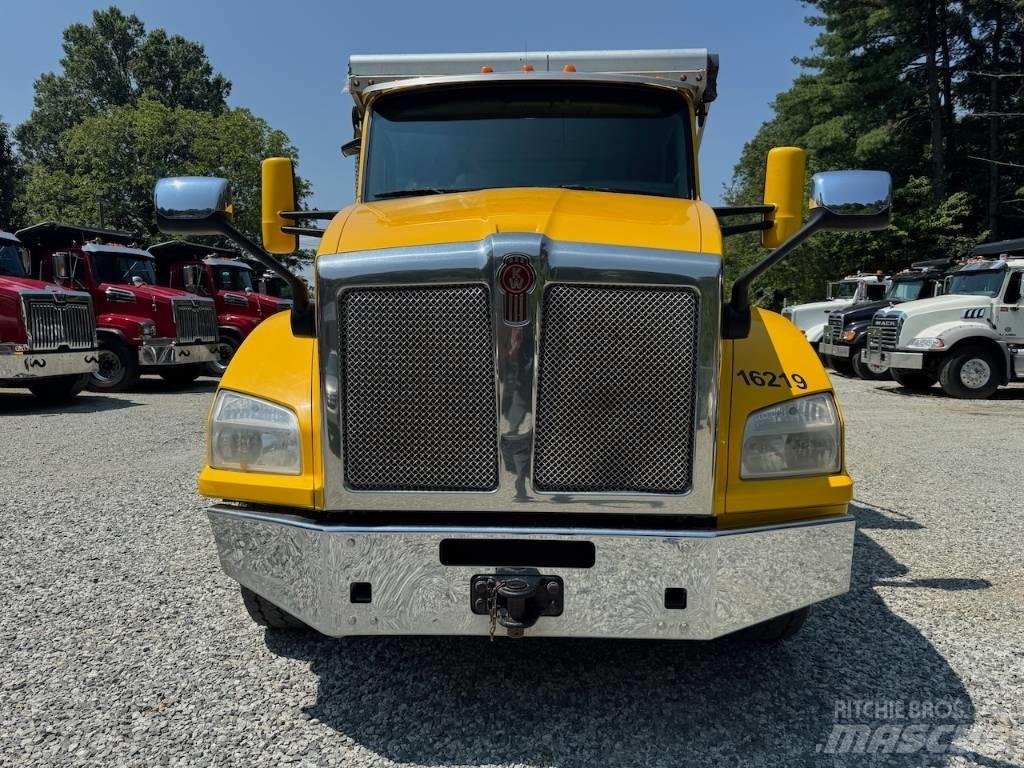 Kenworth T 880 自卸式货车