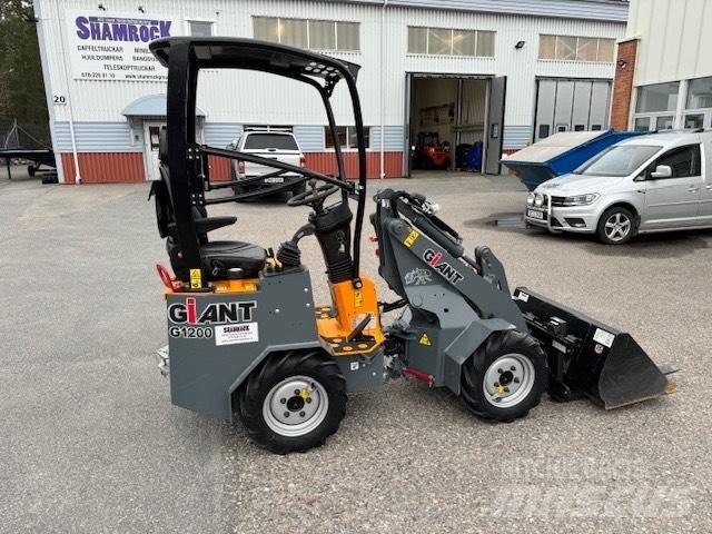 GiANT G 1200 小型装载机