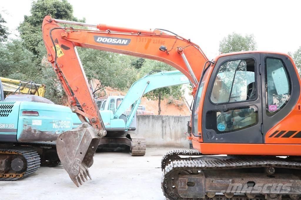 Doosan DX 150LC-9 小型挖掘机