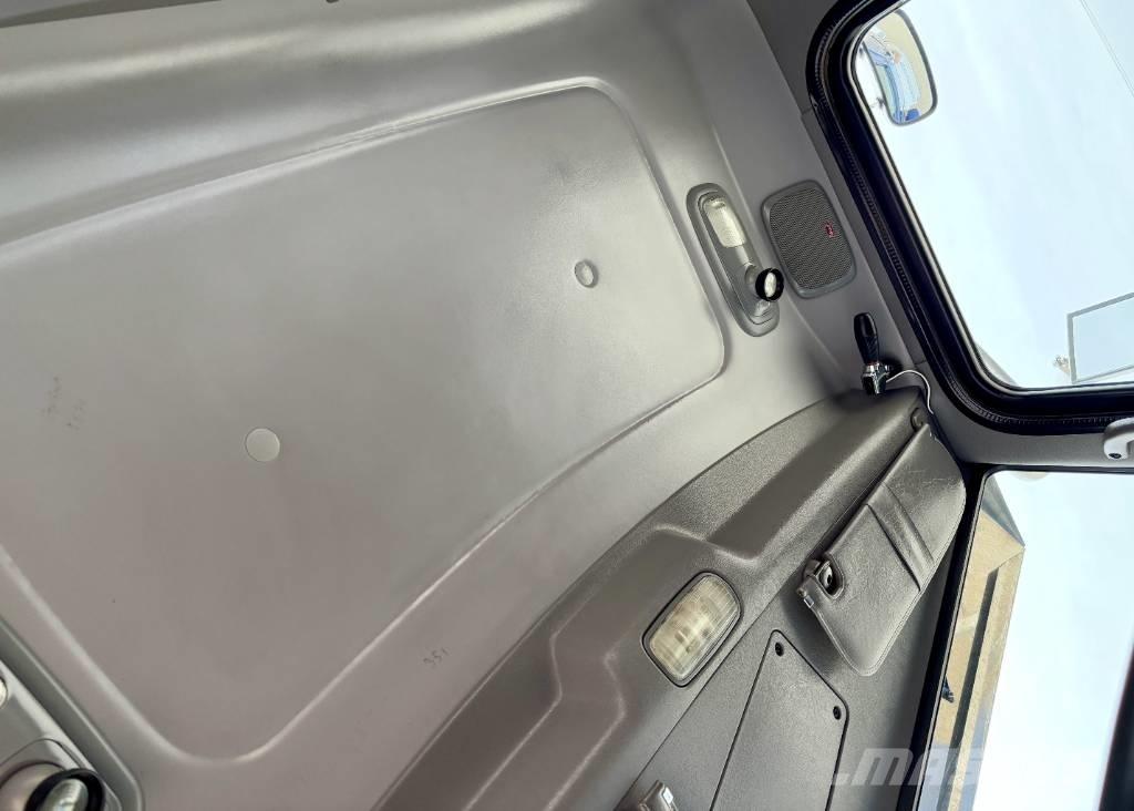 Peterbilt 365 牵引车