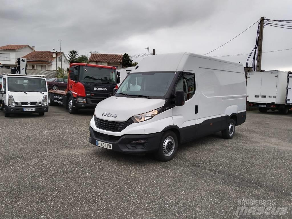 Iveco DAILY 35S16 商务面包车